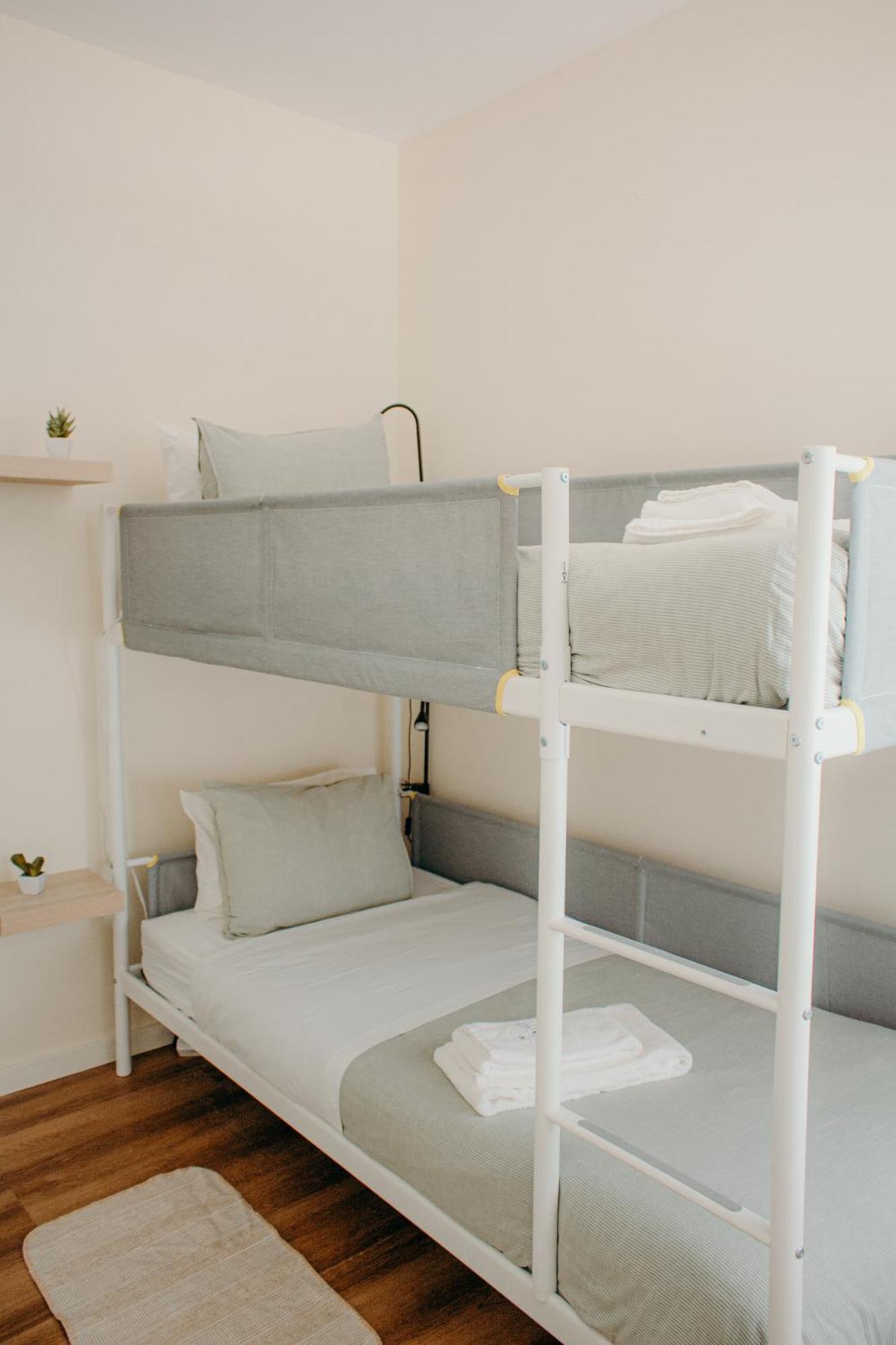 Green Coast Surf House Espinho  Ngoại thất bức ảnh
